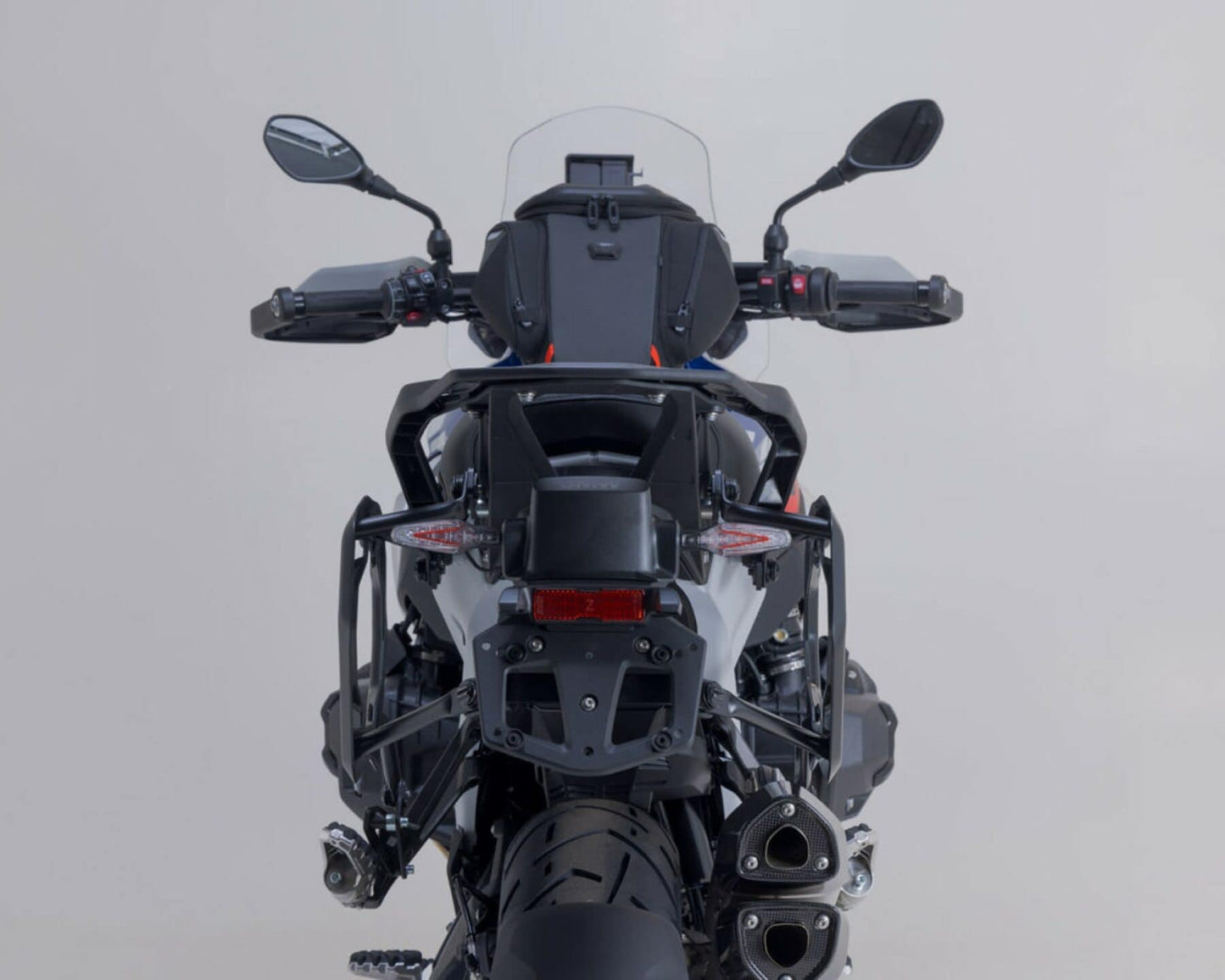 TraX ADV Side Case System 37/37L–Black for BMW R1300GS 2024-SW-Motech-KFT.07.975.70001/B