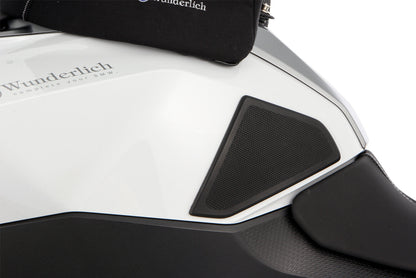 BMW F 900 XR Ergonomics - Tank Pads - Wunderlich