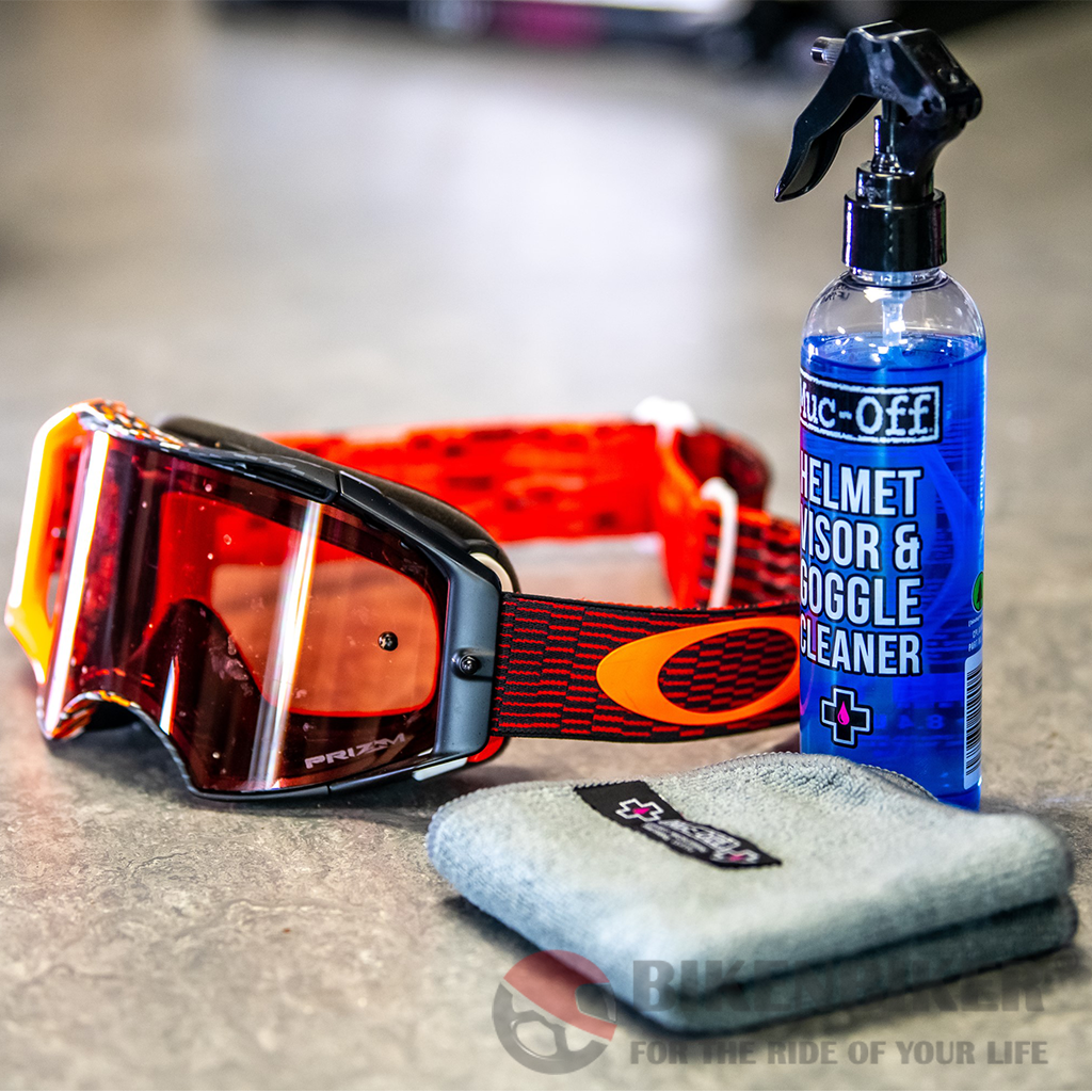 Muc-Off Helmet, Visor & Goggle Cleaner - 250ml