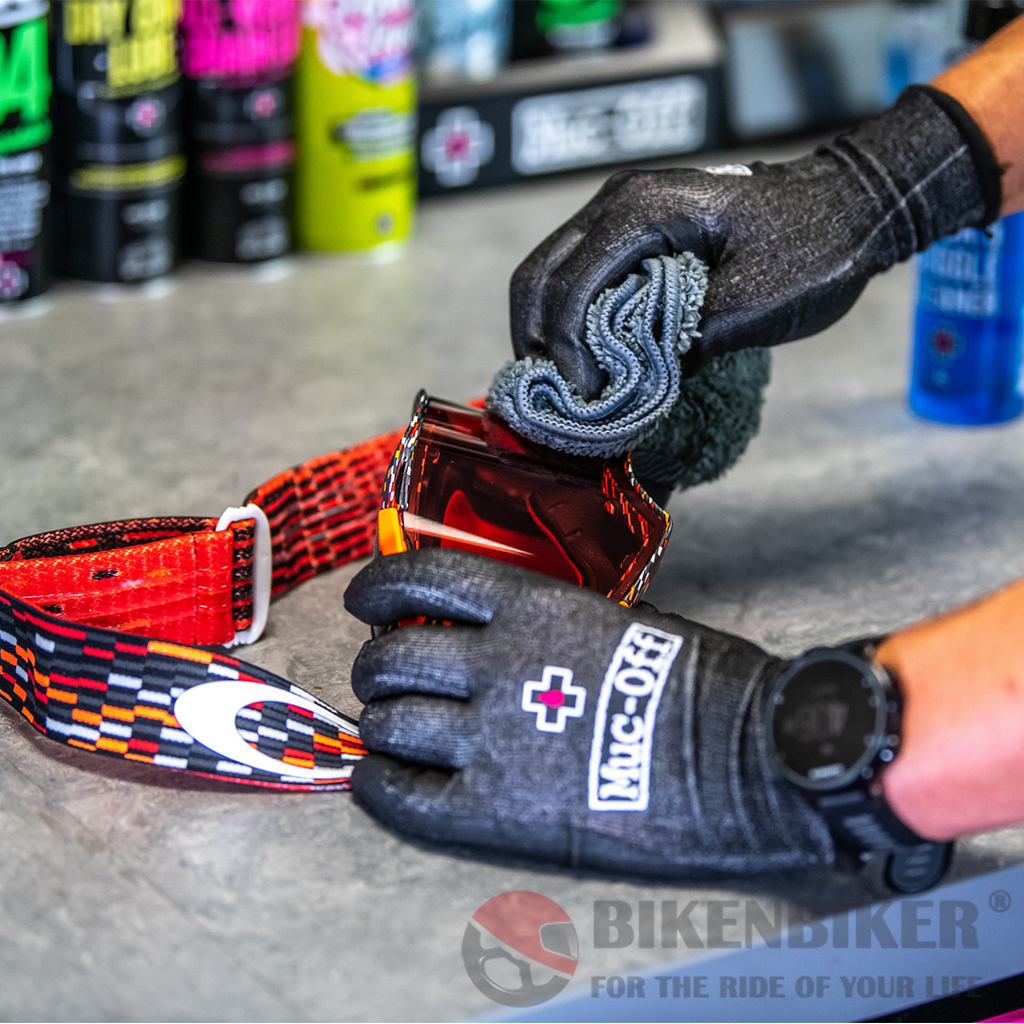 Muc-Off Helmet, Visor & Goggle Cleaner - 250ml