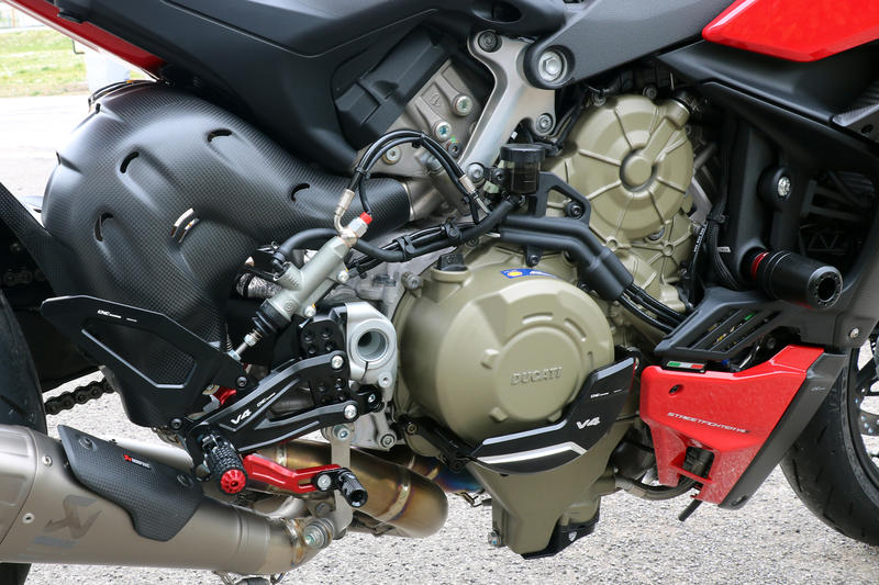 Ducati Multistrada/Streetfighter V4 Clutch Cover Protector - CNC Racing