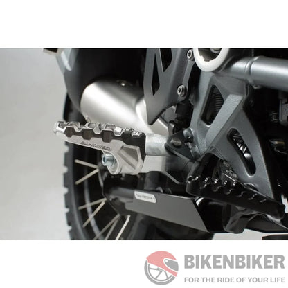 Bmw G 310 Gs Ergonomics - Evo Footrest Kit Sw-Motech Footpegs