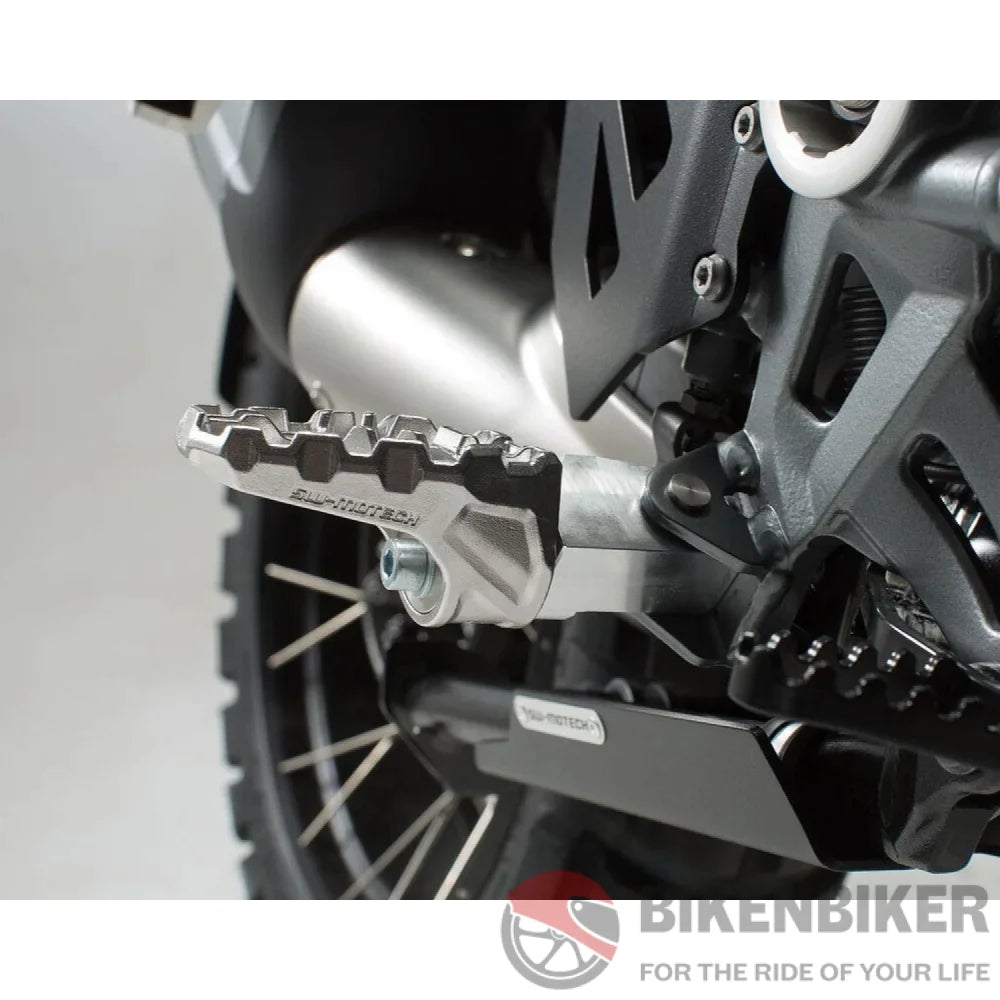 Honda Cb500X Ergonomics - Evo Footrest Kit Sw-Motech Footpegs